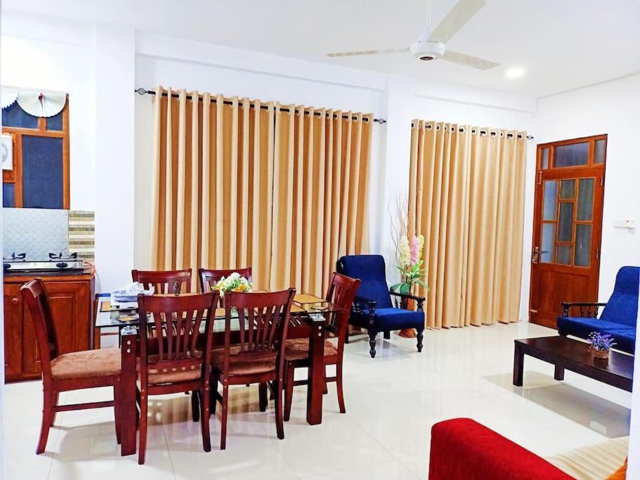 Saru Holiday Apartment - Upto 6 Guests Канди Экстерьер фото