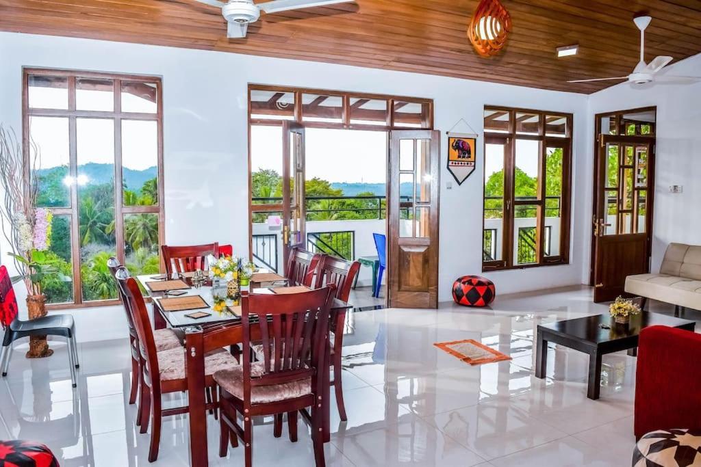 Saru Holiday Apartment - Upto 6 Guests Канди Экстерьер фото