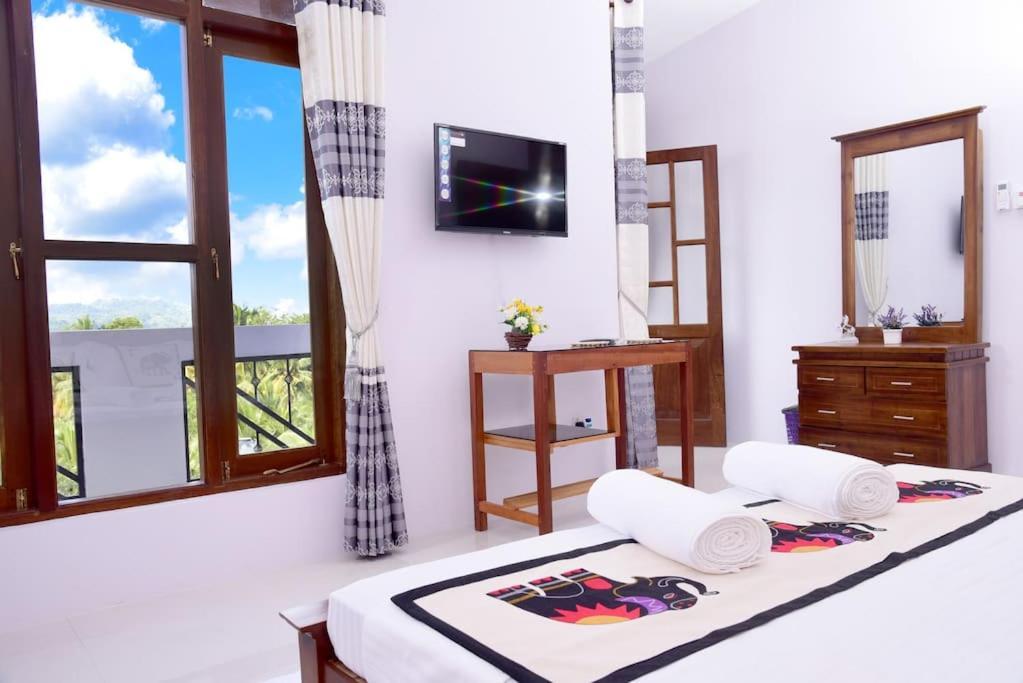 Saru Holiday Apartment - Upto 6 Guests Канди Экстерьер фото