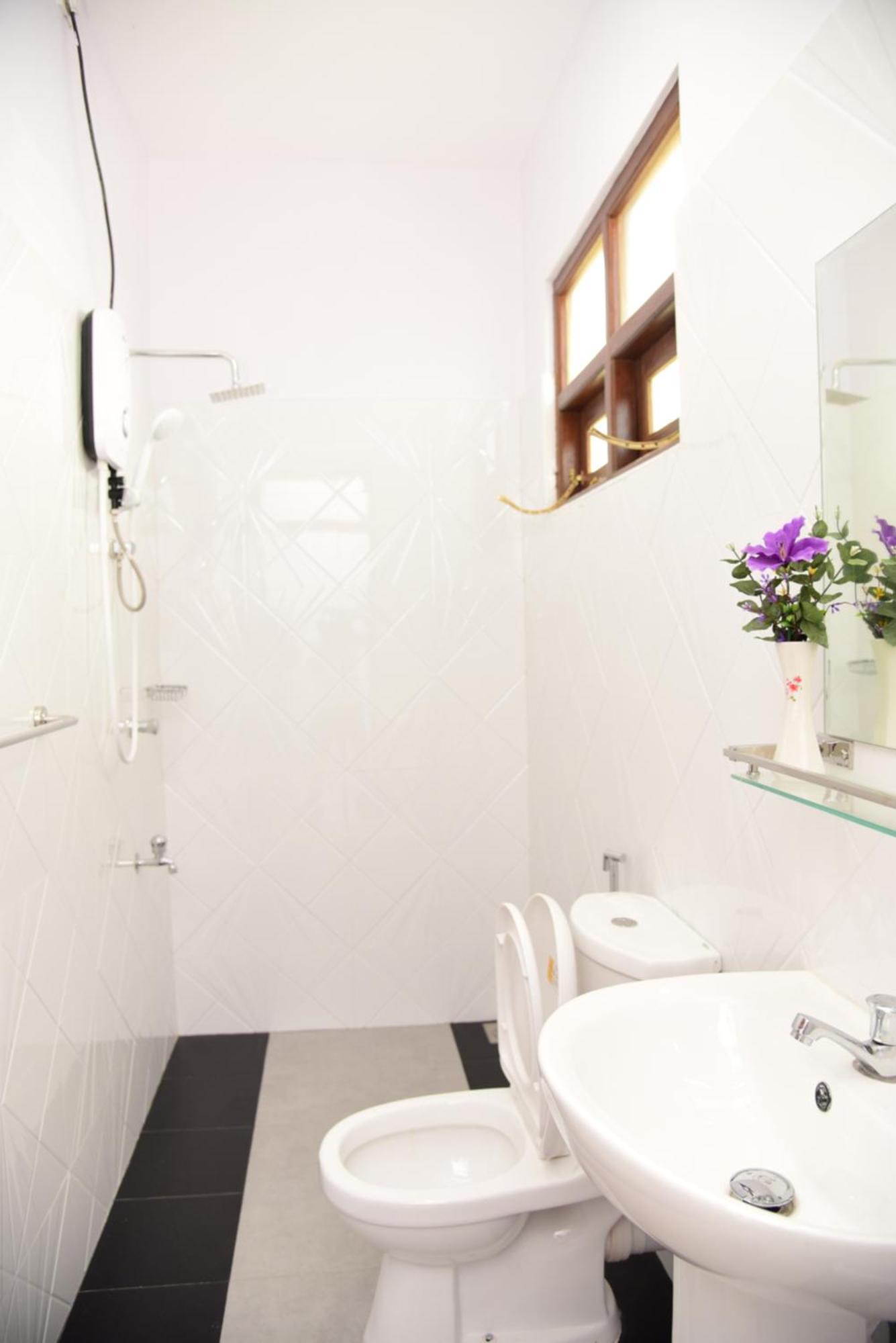 Saru Holiday Apartment - Upto 6 Guests Канди Экстерьер фото